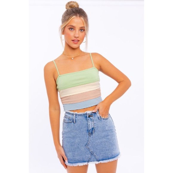 LE LIS LETTUCE HEM DETAIL SPAGHETTI TOP MILTICOLOR COLORBLOCK - Picture 2 of 10